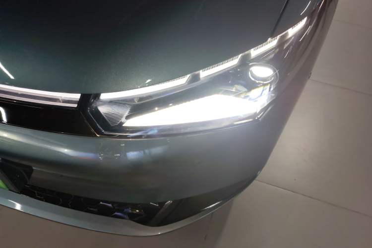 Used XPeng P5 2022 550P Left Front Headlight