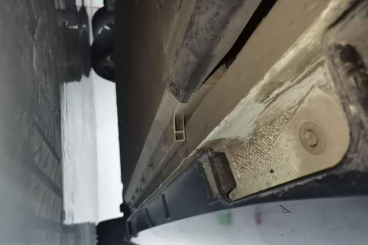 Used XPeng P5 2022 550E Left Side Sill