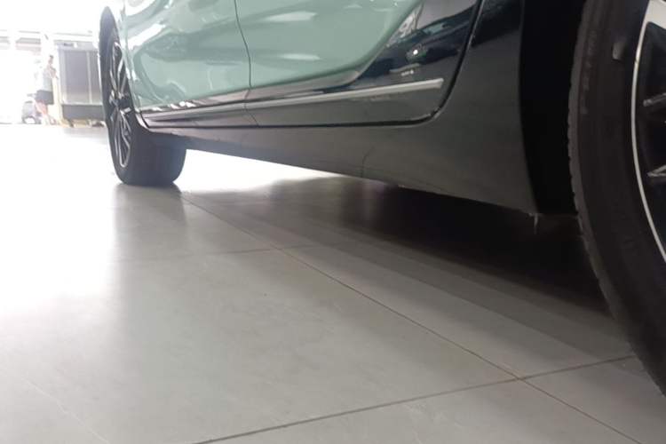 Used XPeng P5 2022 460E+ Left Side Sill