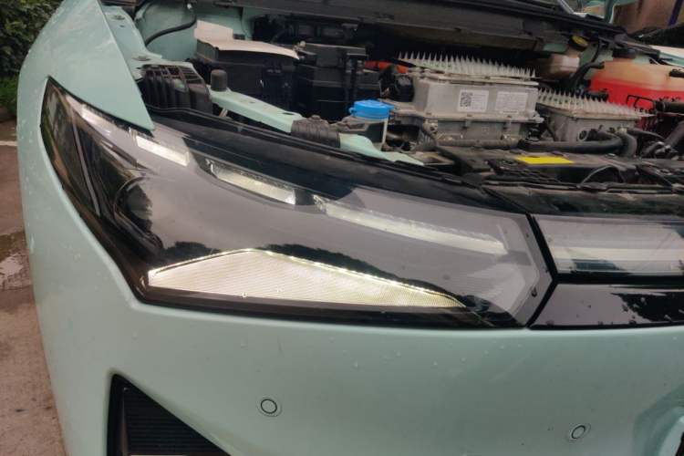 Used XPeng P5 2022 550P Right Front Headlight