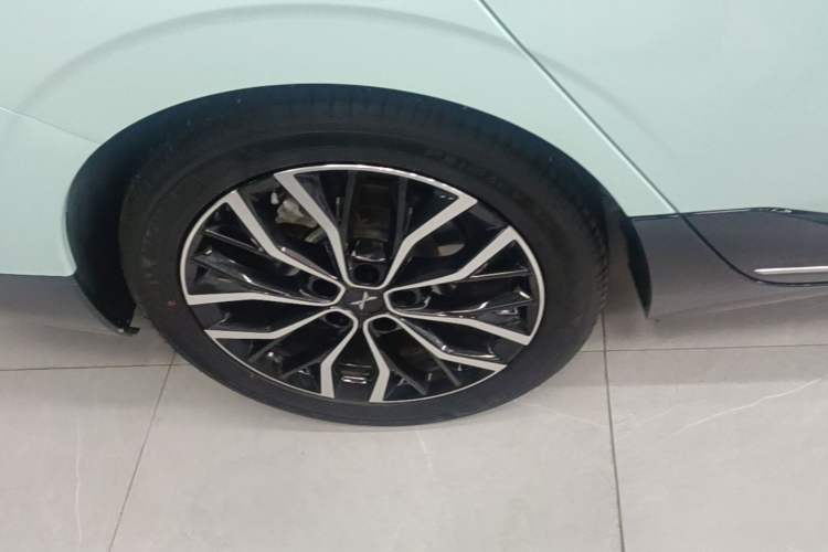 Used XPeng P5 2022 460E+ Right Rear Wheel Hub