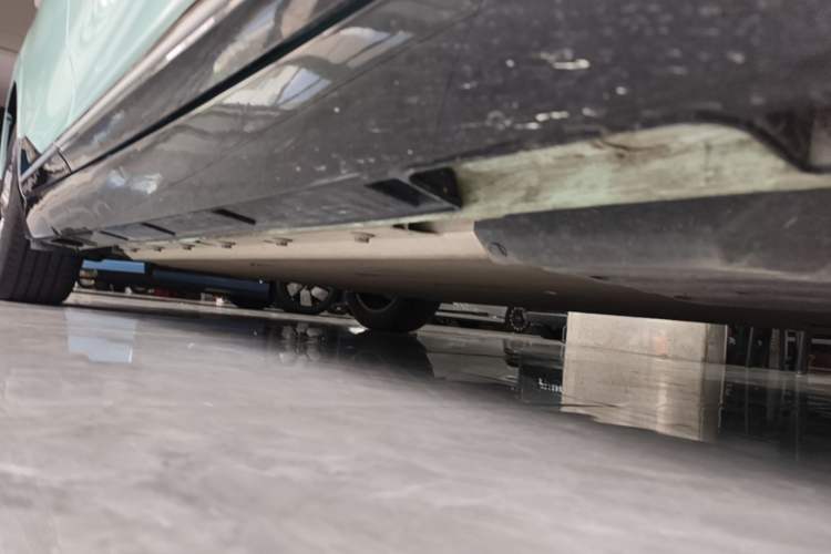 Used XPeng P5 2022 550E Right Side Sill