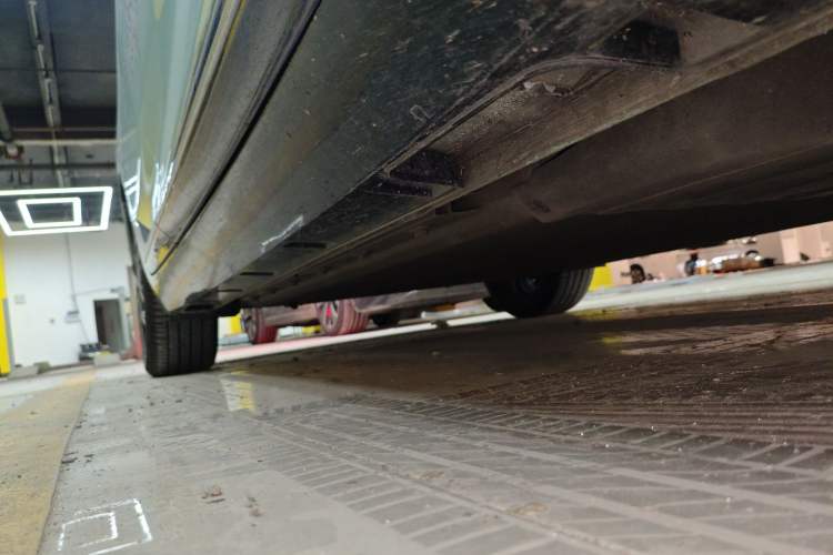 Used XPeng P5 2022 550E Right Side Sill