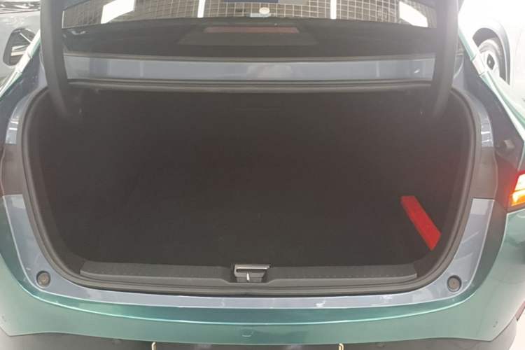 Used XPeng P5 2022 550E Trunk