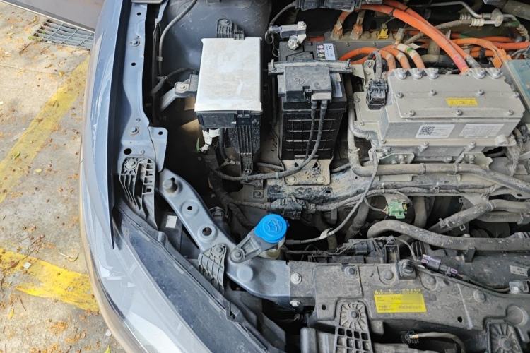Used XPeng P5 2022 550P Engine Bay Right