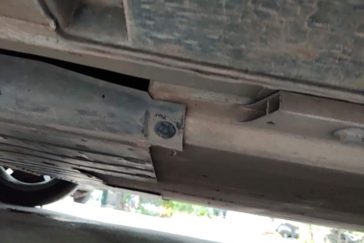 Used XPeng P5 2022 550E Chassis Front Left