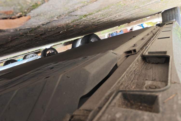 Used XPeng P5 2022 460E+ Chassis Front Right