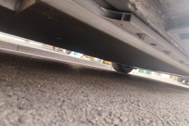 Used XPeng P5 2022 550E Chassis Rear Right