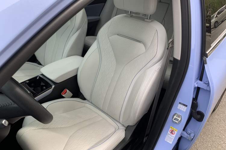 Used XPeng P5 2022 600P Interior 4
