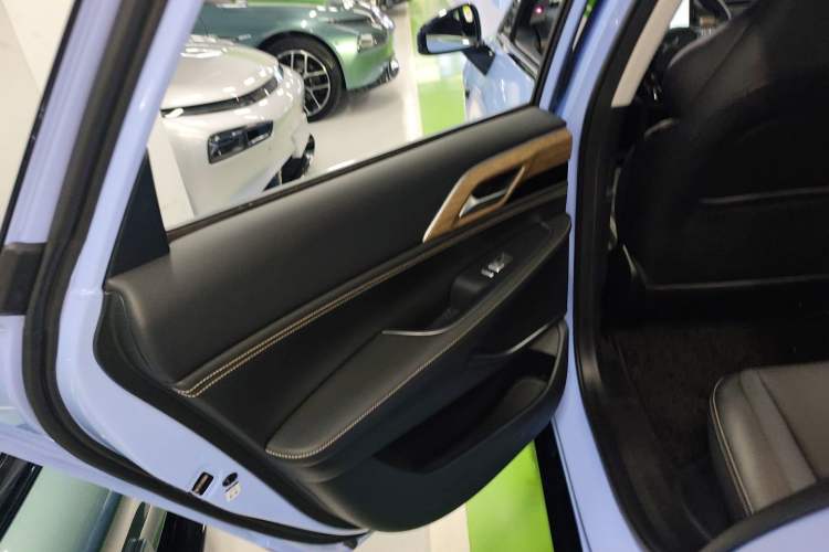 Used XPeng P5 2022 460E+ Interior 5