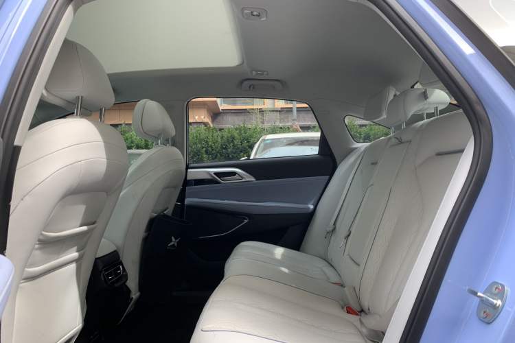 Used XPeng P5 2022 600P Interior 7