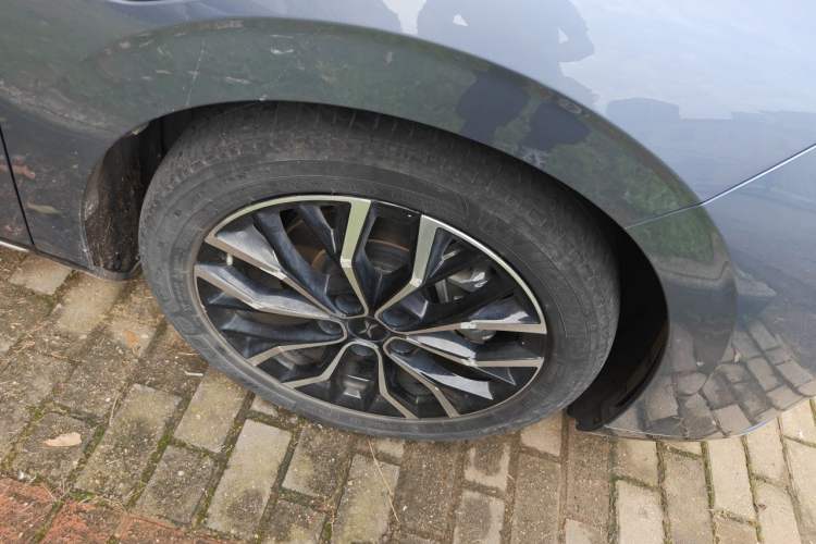 Used XPeng P5 2022 460E+ Right Front Wheel Hub