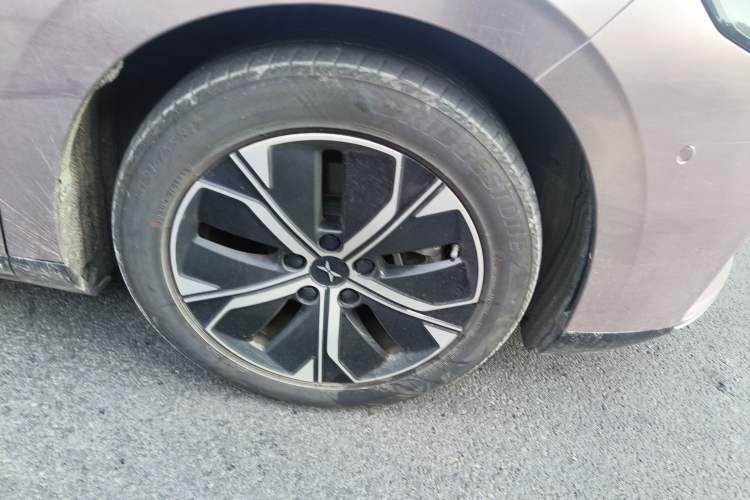 Used XPeng P5 2022 550E Right Front Wheel Hub