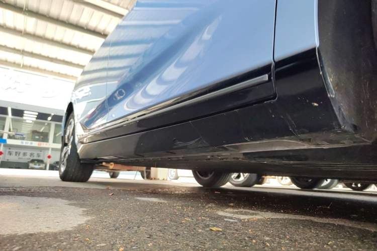 Used XPeng P5 2022 460E Right Side Sill