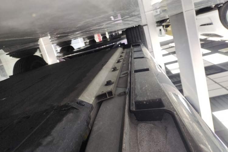Used XPeng P5 2022 550E Right Side Sill