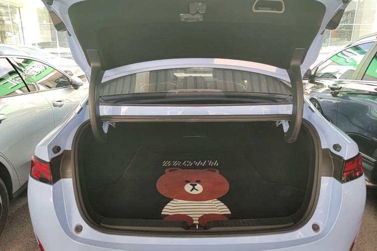 Used XPeng P5 2022 460E Trunk