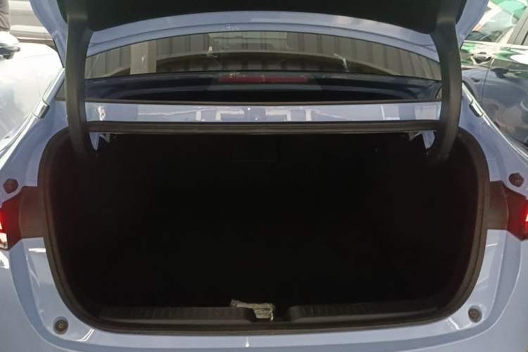 Used XPeng P5 2022 460E Trunk
