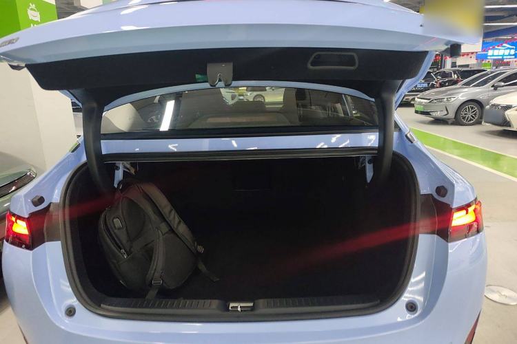 Used XPeng P5 2022 460E+ Trunk