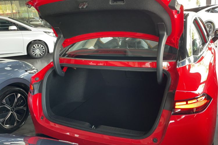 Used XPeng P5 2022 600P Exterior 8