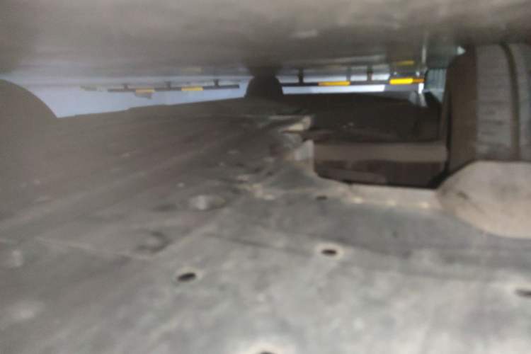 Used XPeng P5 2022 550E Chassis Front Right