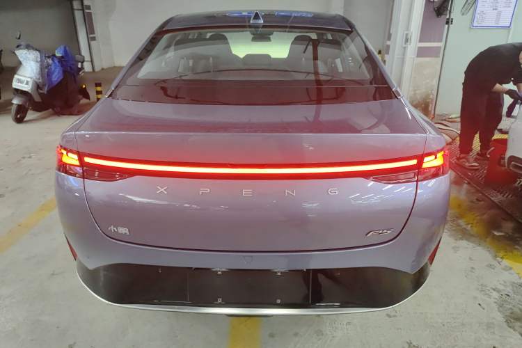 Used XPeng P5 2022 550E Exterior 4