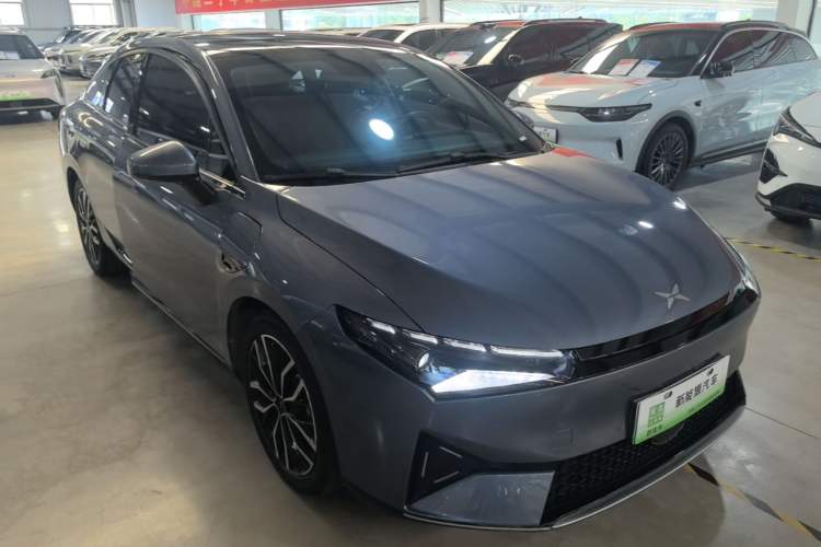 Used XPeng P5 2022 460E+ Front Right 45 Deg
