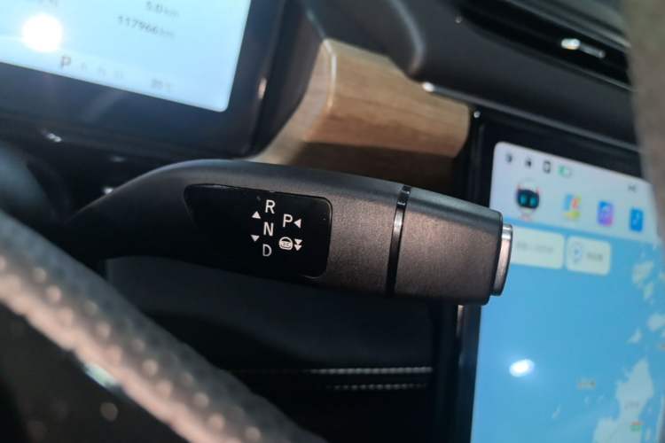 Used XPeng P5 2022 460E+ Gear Lever