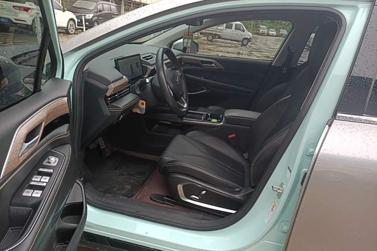 Used XPeng P5 2022 600P Left Front Seat
