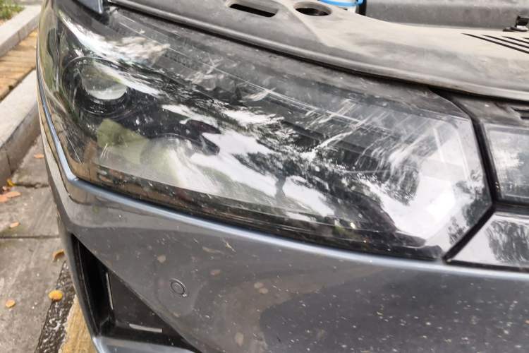 Used XPeng P5 2022 550E Right Front Headlight