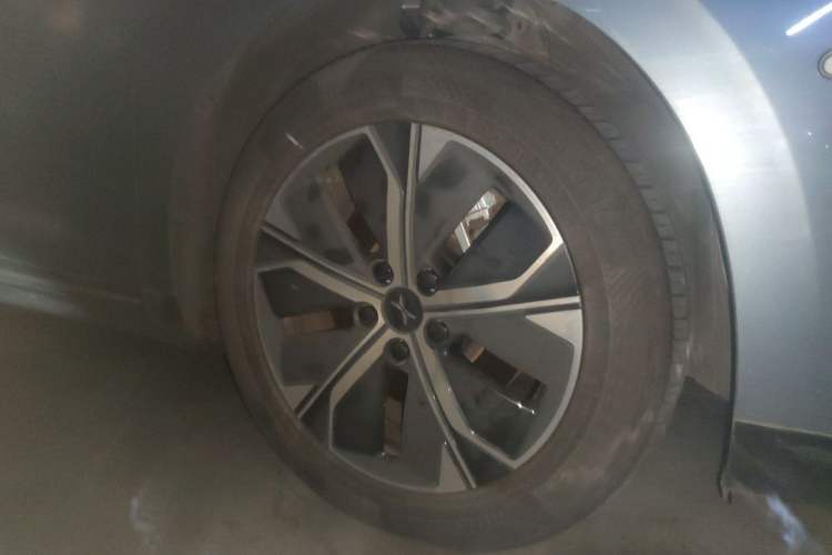 Used XPeng P5 2022 550E Right Front Wheel Hub