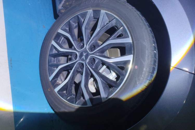 Used XPeng P5 2022 460E+ Right Front Wheel Hub