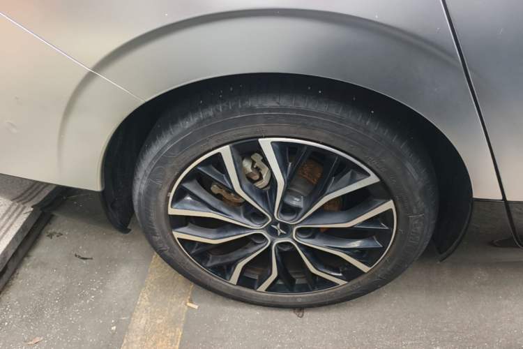 Used XPeng P5 2022 460E+ Right Rear Wheel Hub