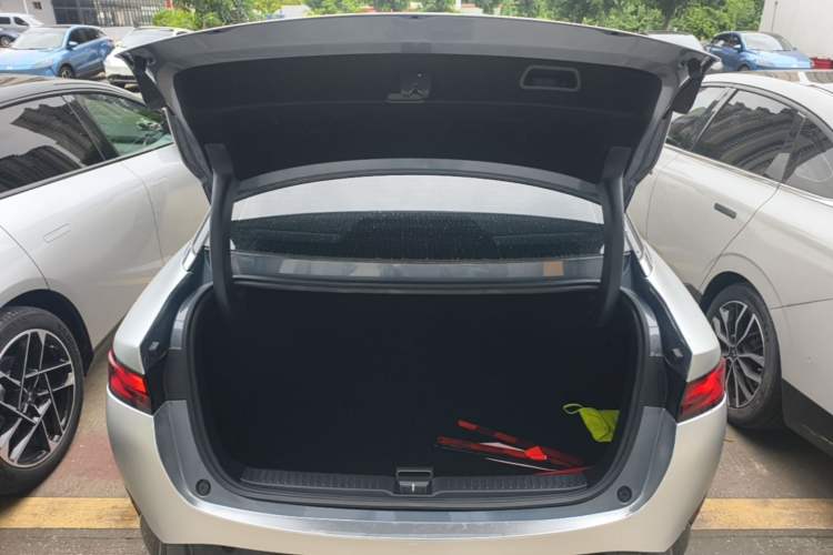 Used XPeng P5 2022 460E+ Trunk