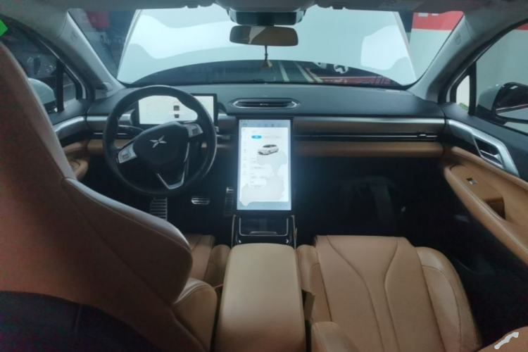 Used XPeng P5 2022 550E Center Console
