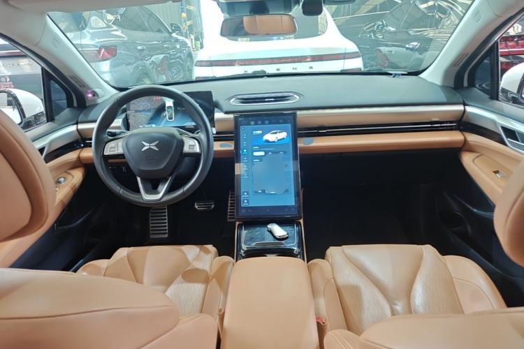 Used XPeng P5 2022 550E Center Console