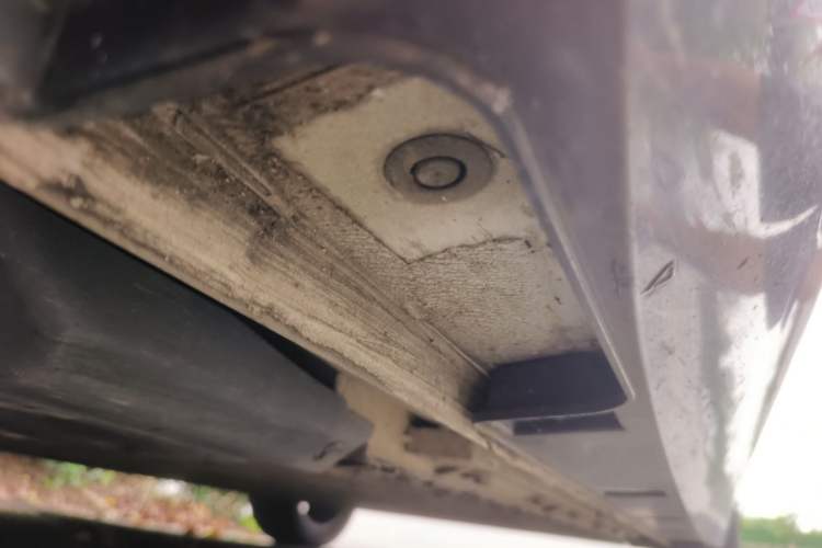 Used XPeng P5 2022 600P Chassis Front Left