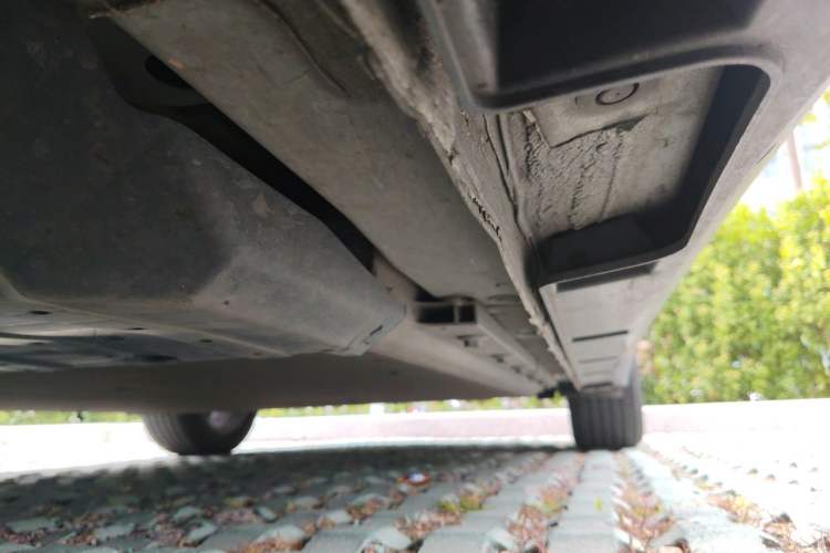 Used XPeng P5 2022 550P Chassis Front Left