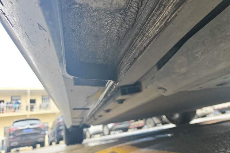 Used XPeng P5 2022 550E Chassis Front Right