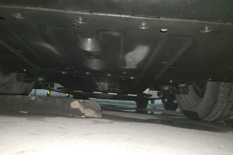 Used XPeng P5 2022 550E Chassis Rear