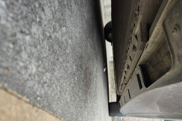 Used XPeng P5 2022 600P Chassis Rear Right