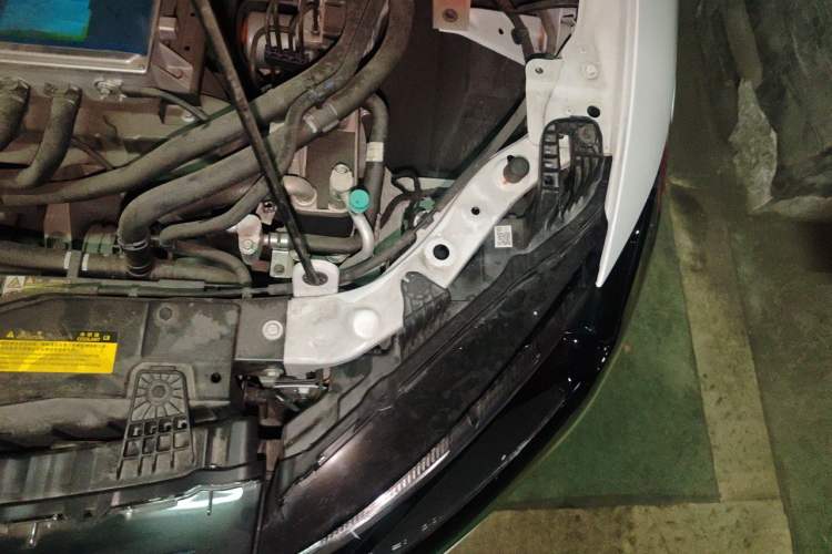 Used XPeng P5 2022 550E Engine Bay Left