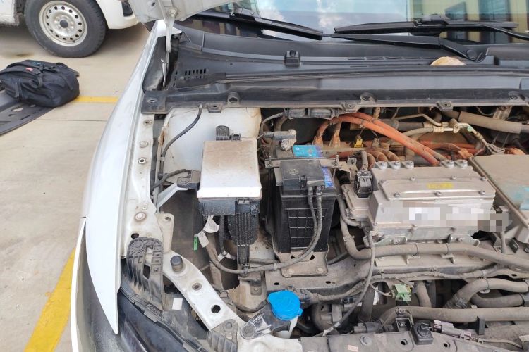Used XPeng P5 2022 550E Engine Bay Right