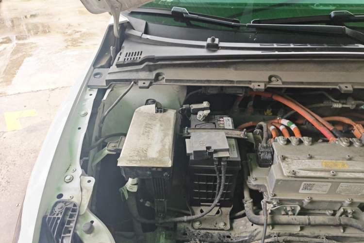 Used XPeng P5 2022 550E Engine Bay Right
