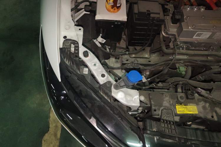 Used XPeng P5 2022 550E Engine Bay Right