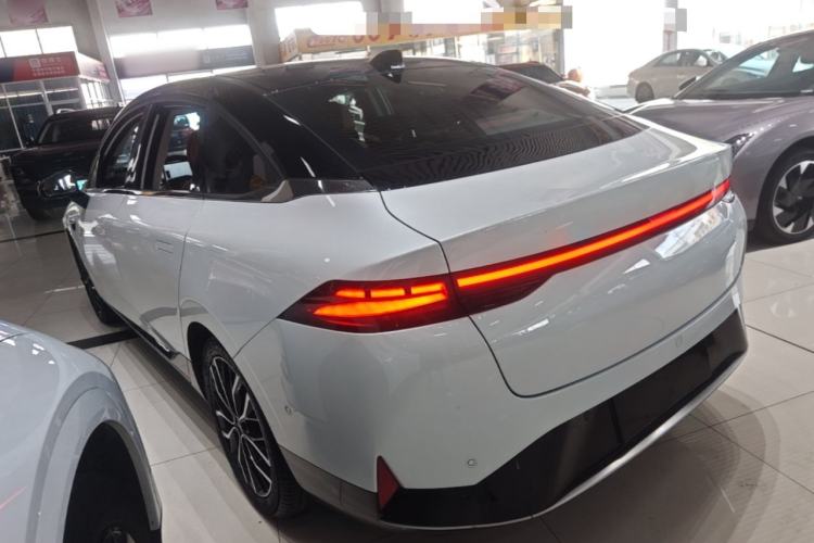 Used XPeng P5 2022 550P Exterior 2