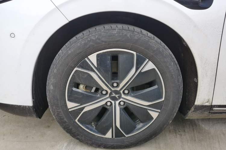 Used XPeng P5 2022 550E Exterior 4