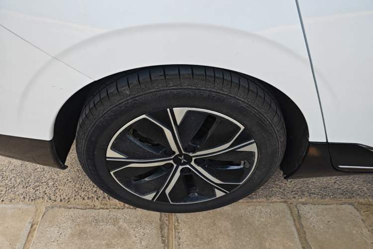 Used XPeng P5 2022 550E Exterior 5