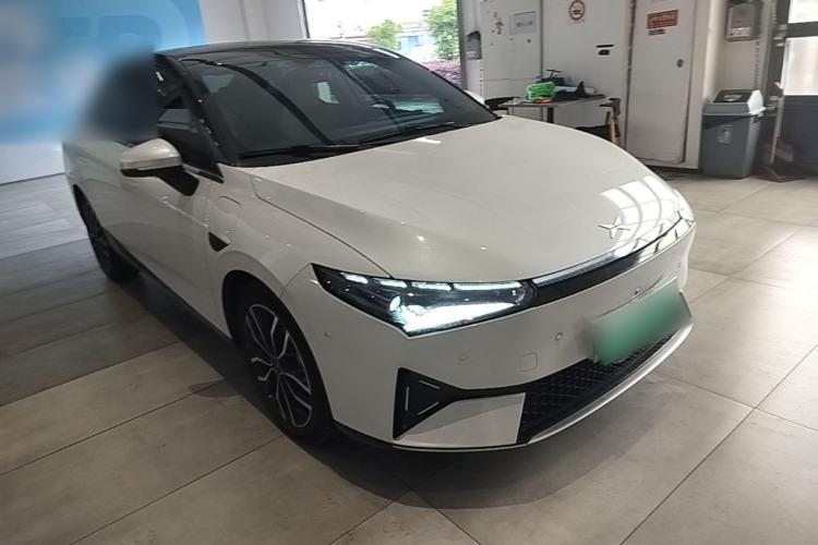 Used XPeng P5 2022 460E+ Front Right 45 Deg