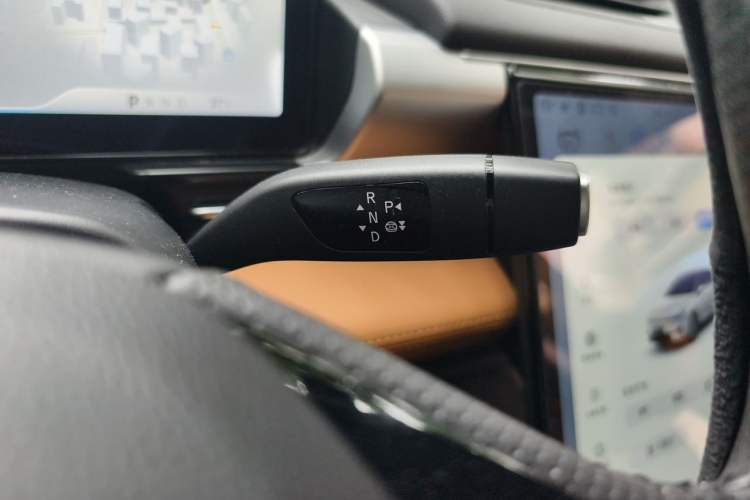 Used XPeng P5 2022 460E+ Gear Lever