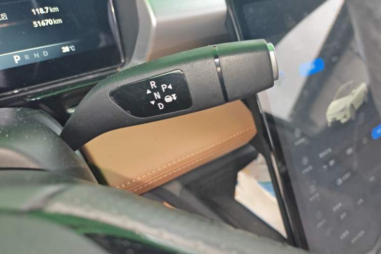 Used XPeng P5 2022 550E Gear Lever